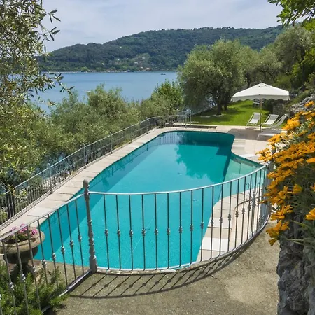 Villa Sleeps 8 With Pool And Air Con *