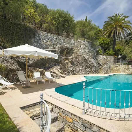 Sleeps 8 With Pool And Air Con Porto Venere