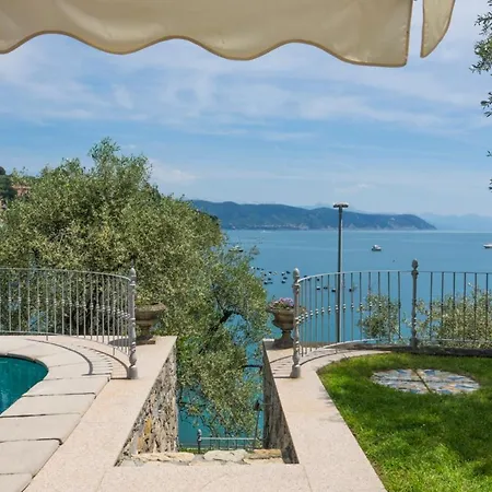 Villa Sleeps 8 With Pool And Air Con Porto Venere