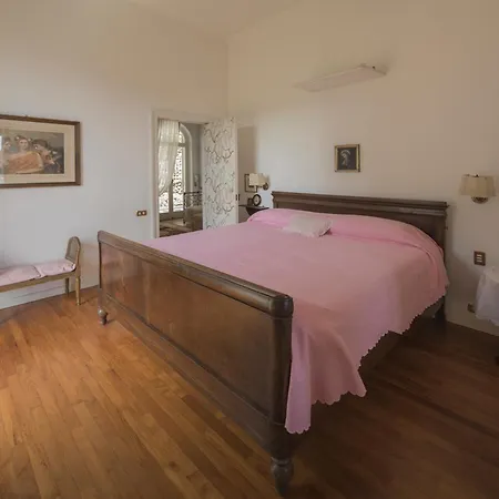 Villa Sleeps 8 With Pool And Air Con Porto Venere