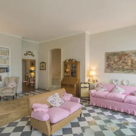 Sleeps 8 With Pool And Air Con Βίλα