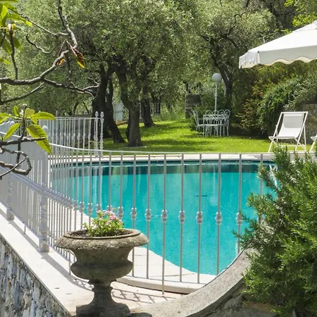 Sleeps 8 With Pool And Air Con Βίλα *